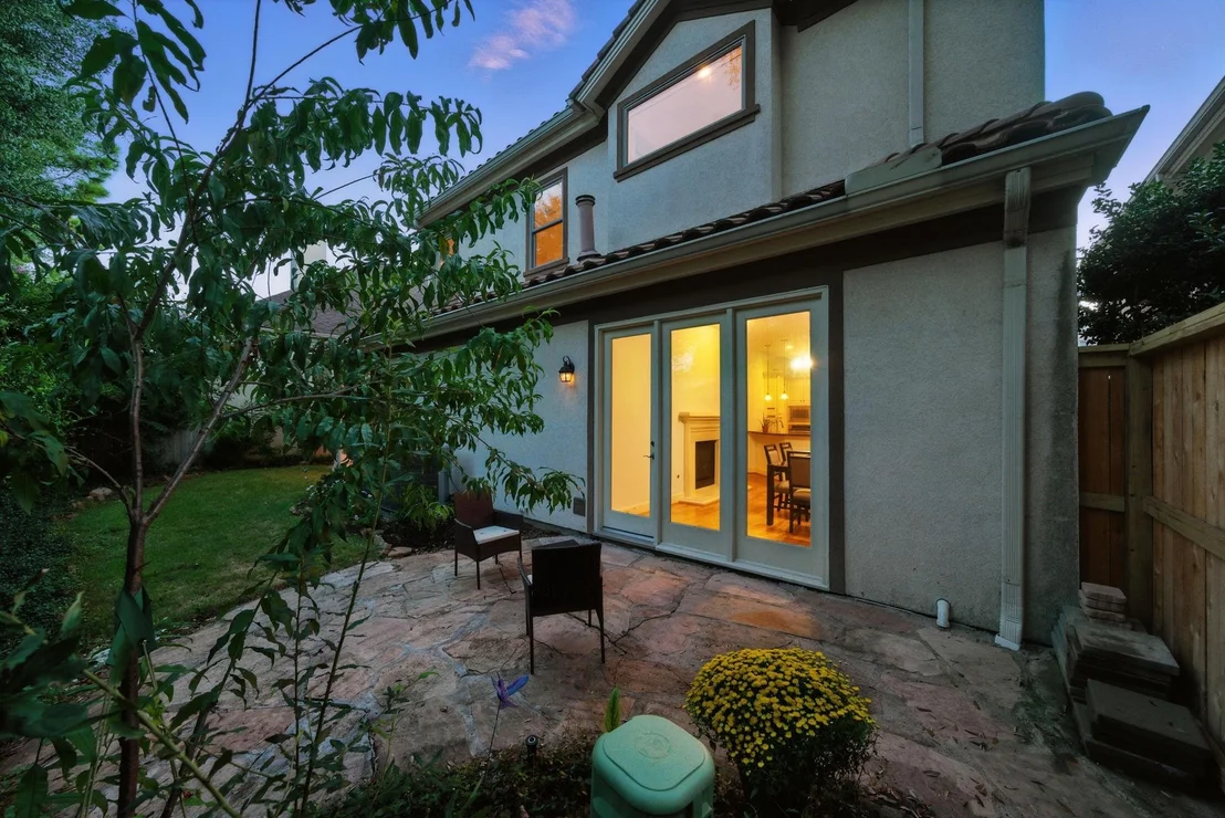 Photo of 2714 Stuart Manor