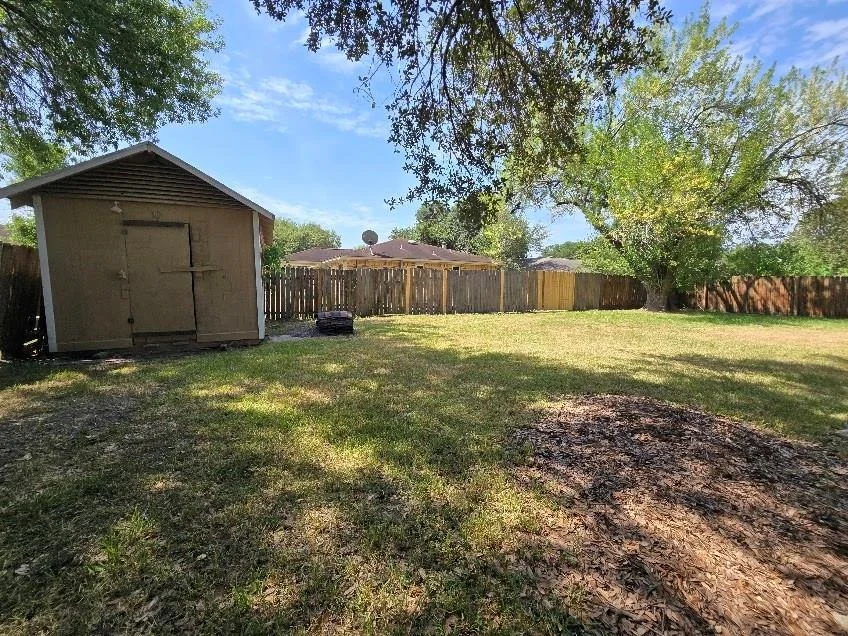 Photo of 2410 Daffodil Street