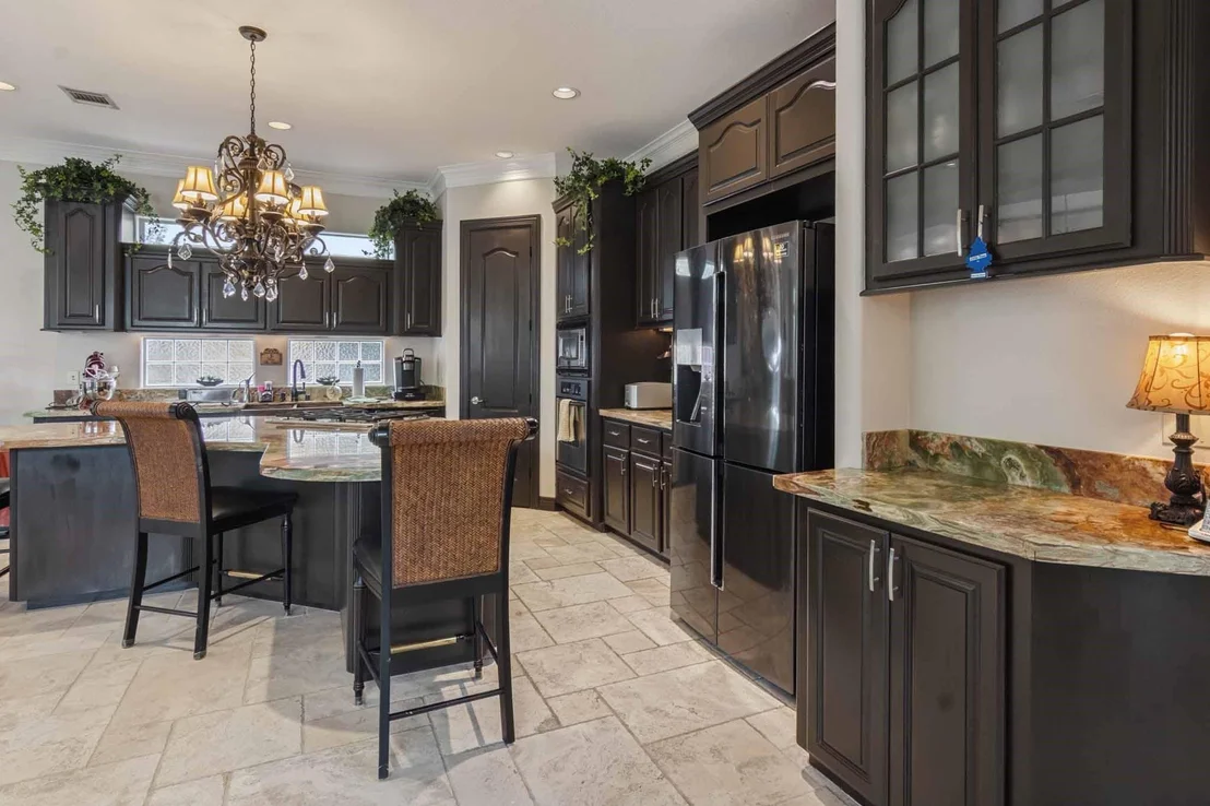Photo of 537 Villa Drive