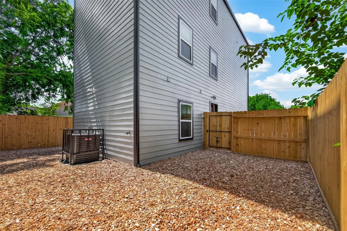 Photo of 3259 Simmons Street