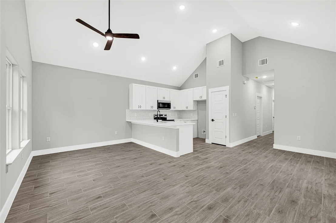 Photo of 16939 Balmoral