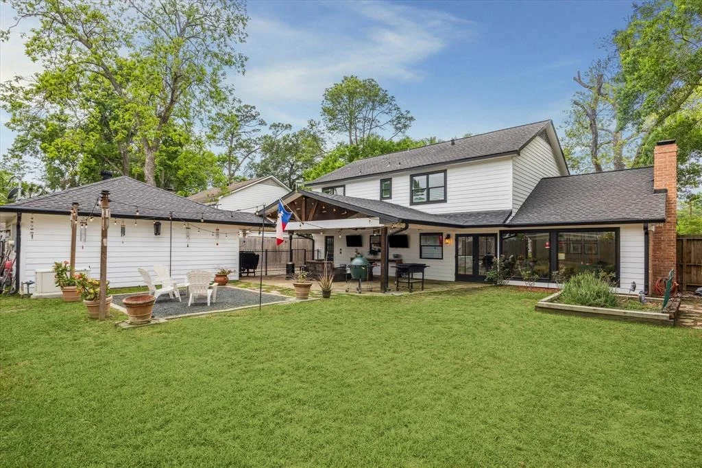 Photo of 14707 Carolcrest Drive