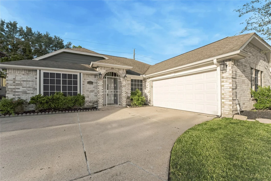 Photo of 13751 Sablesprings Lane