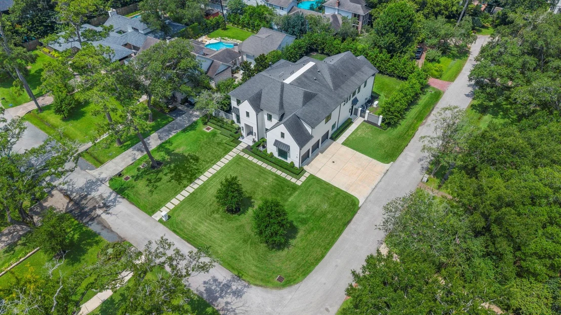 Photo of 337 Folwell Lane