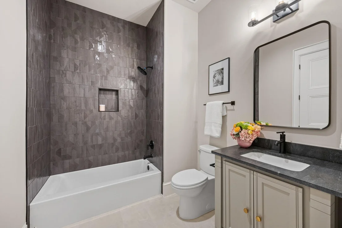 Photo of 4902 Oak Forest Drive