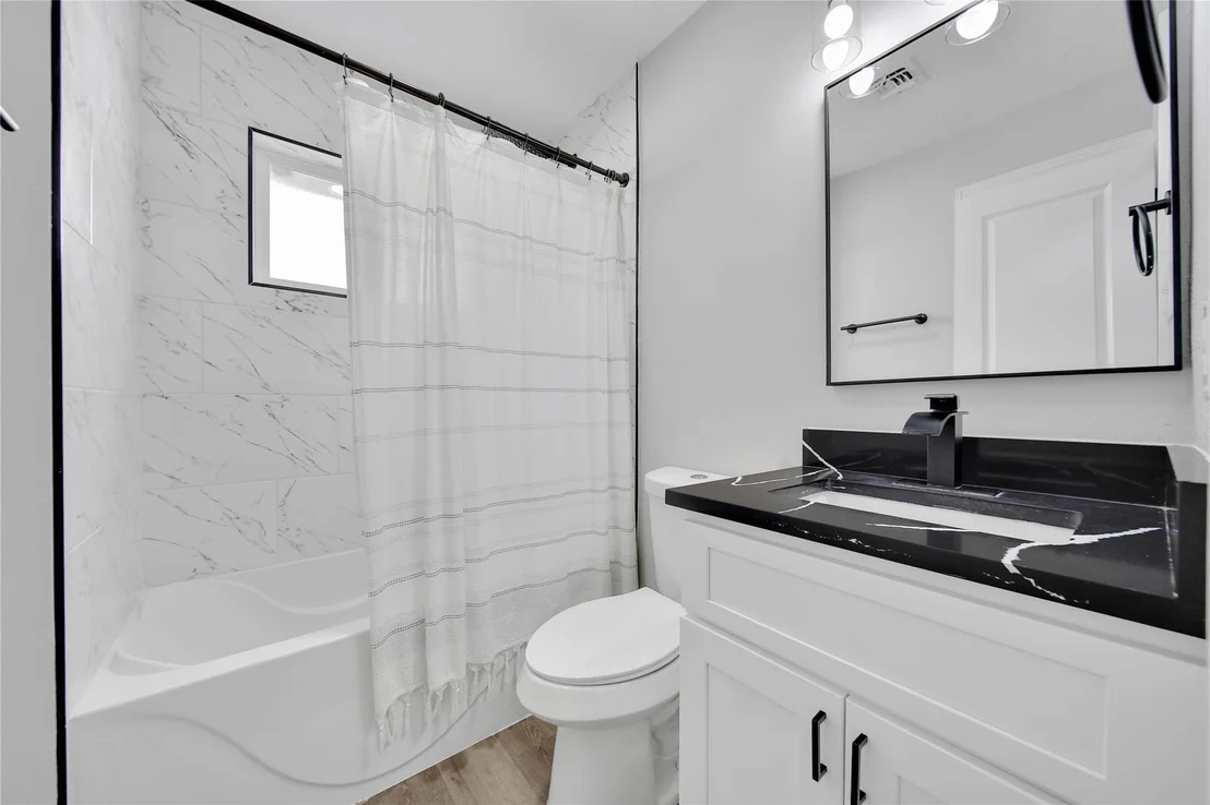 Photo of 4014 Alshire Drive