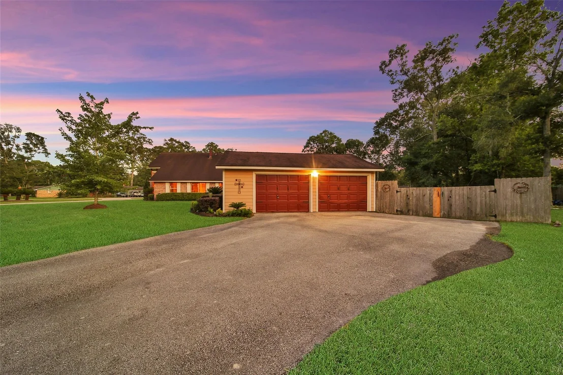 Photo of 360 Hollyglenn Street