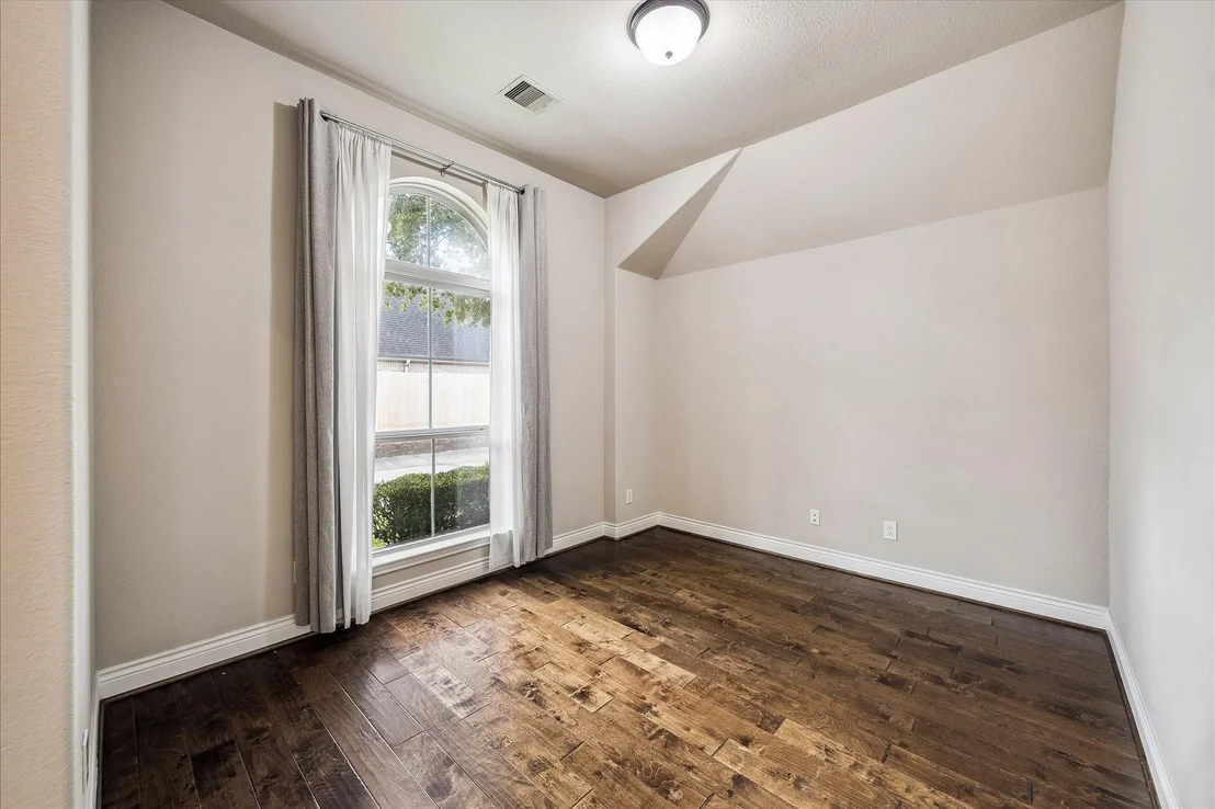 Photo of 18638 Roslyn Springs Drive