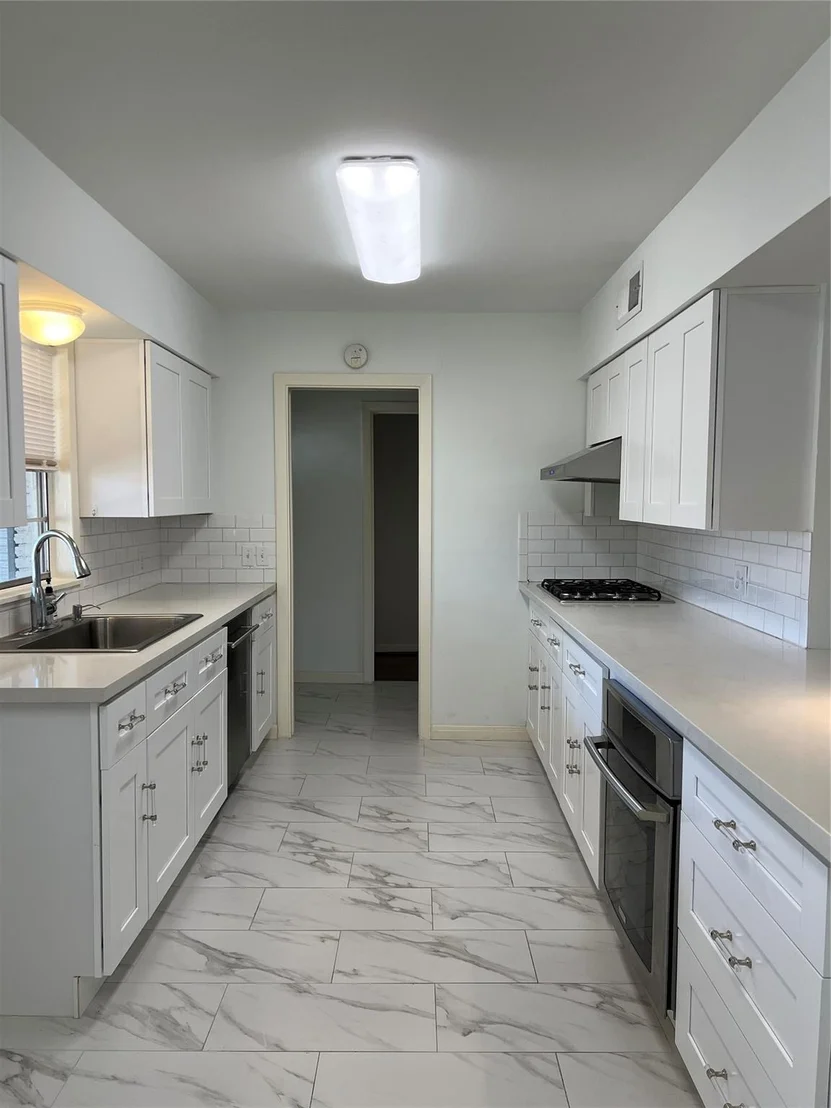 Photo of 5103 Creekbend Drive