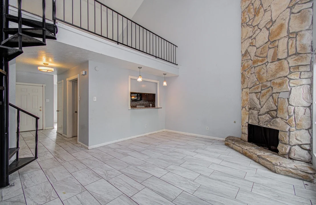 Photo of Unit C at 5710 Easthampton Drive