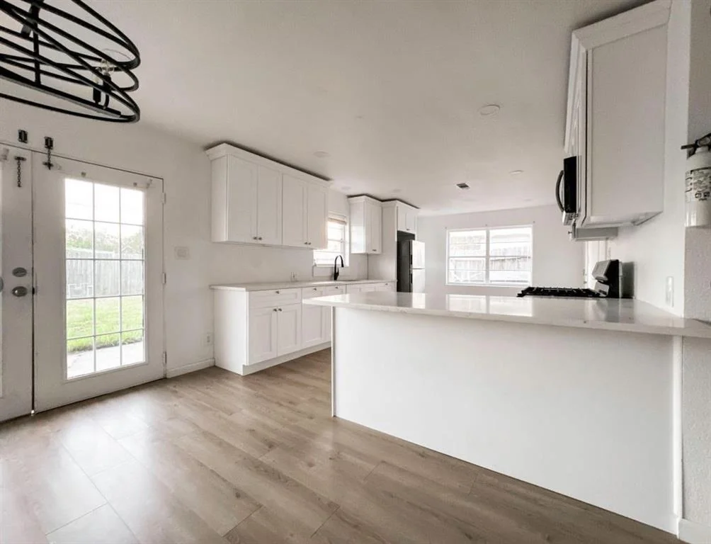 Photo of 6301 Rowan Lane