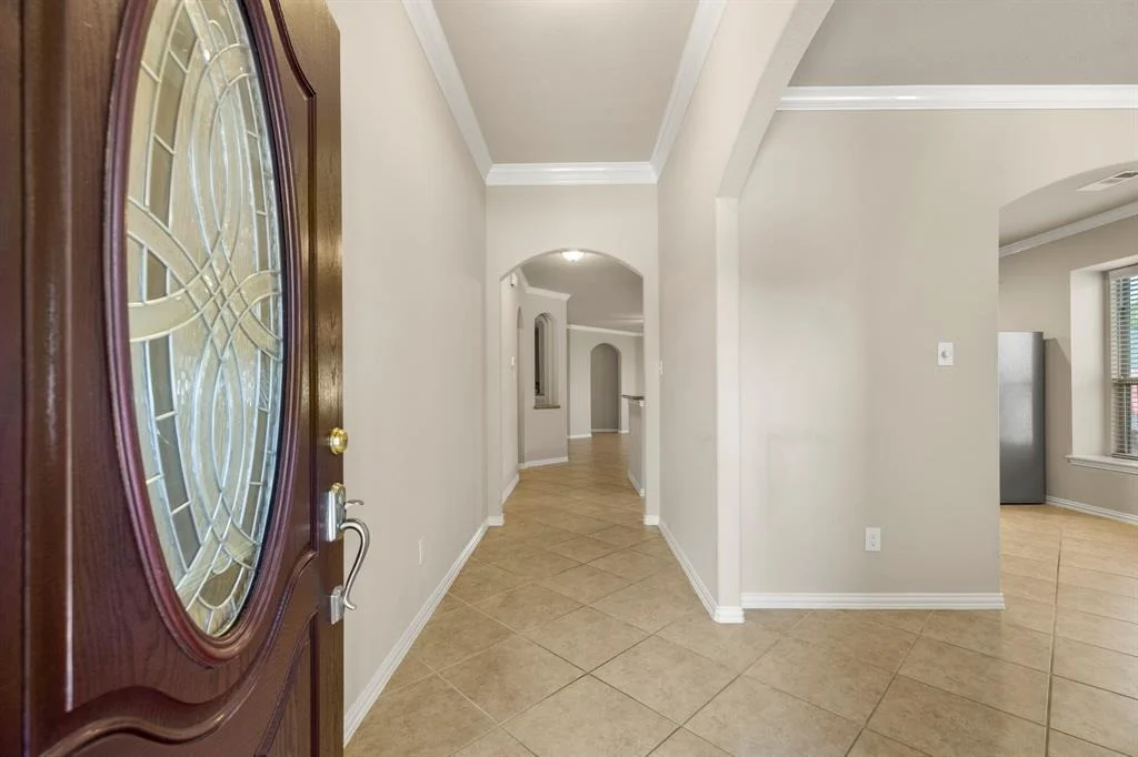 Photo of 1079 Lake View Drive