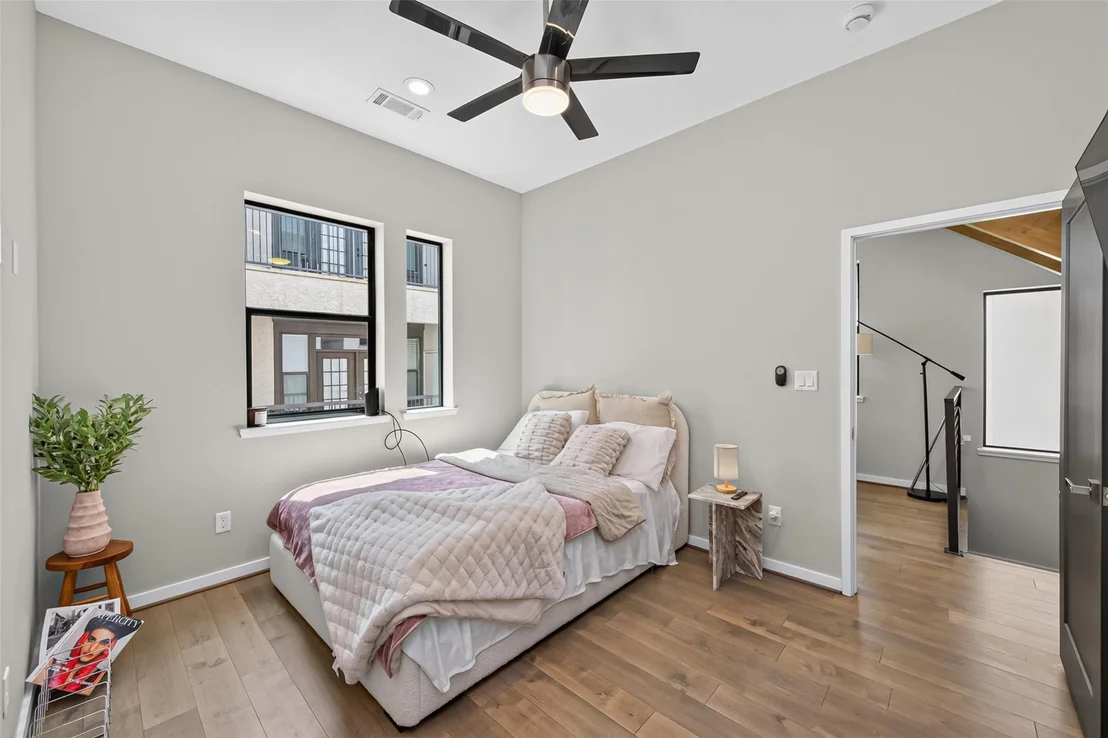 Photo of 607 Memorial Heights Drive