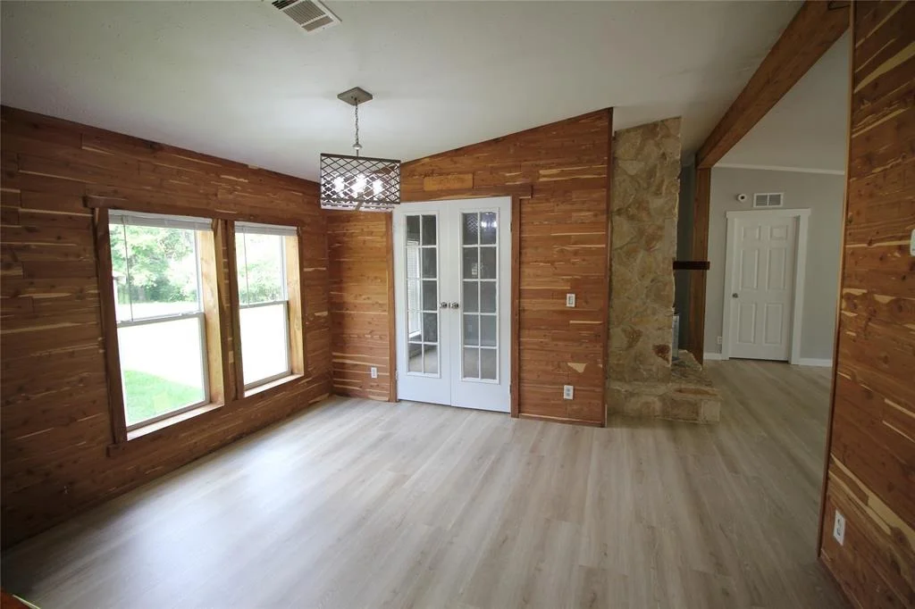 Photo of 26885 Long Street