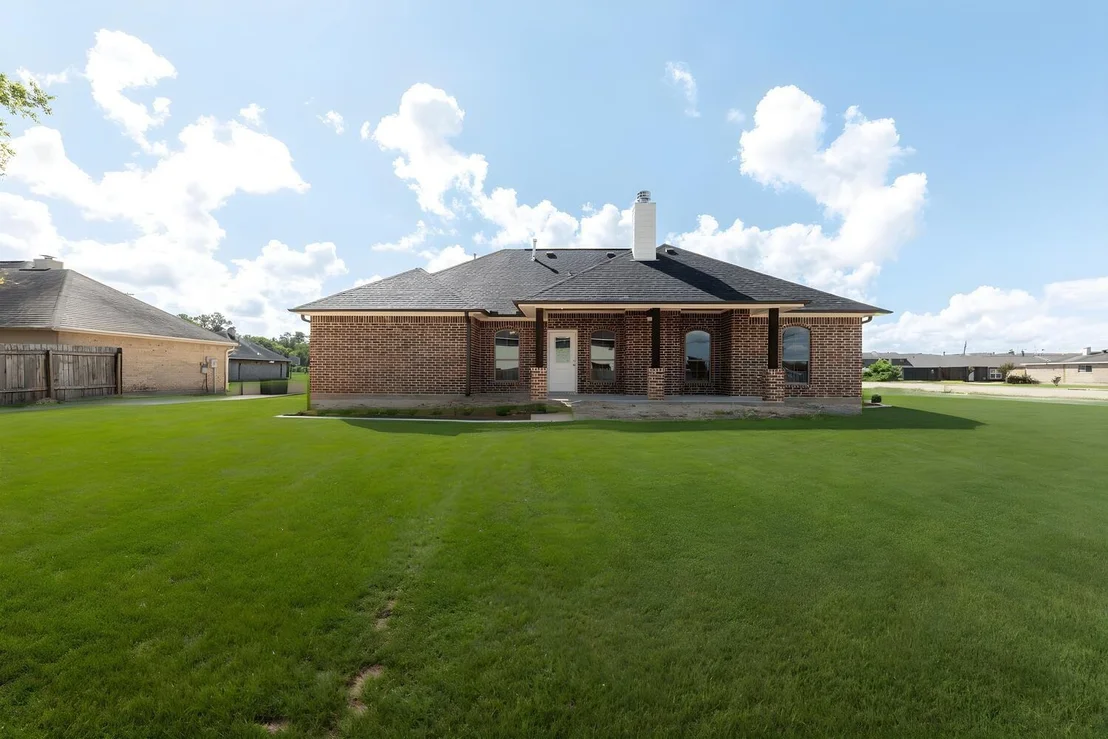 Photo of 8390 Westgate