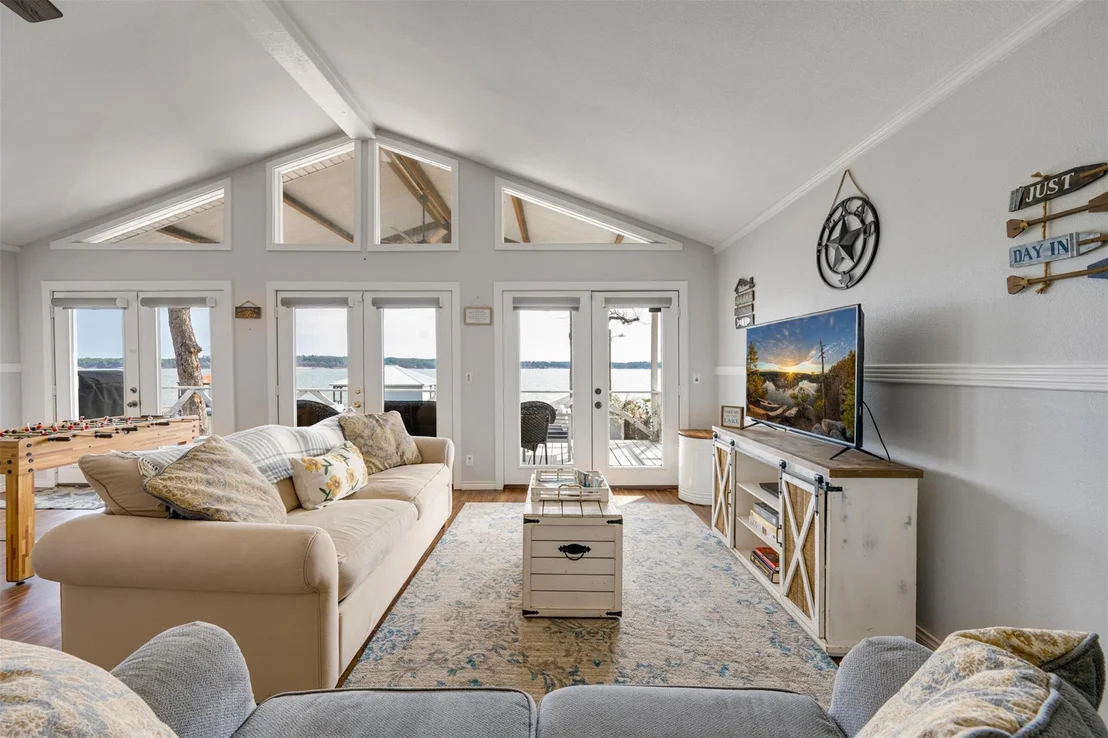 Photo of 1067 Beachside Drive