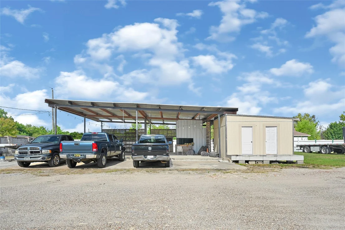 Photo of 4415 Mooney Road