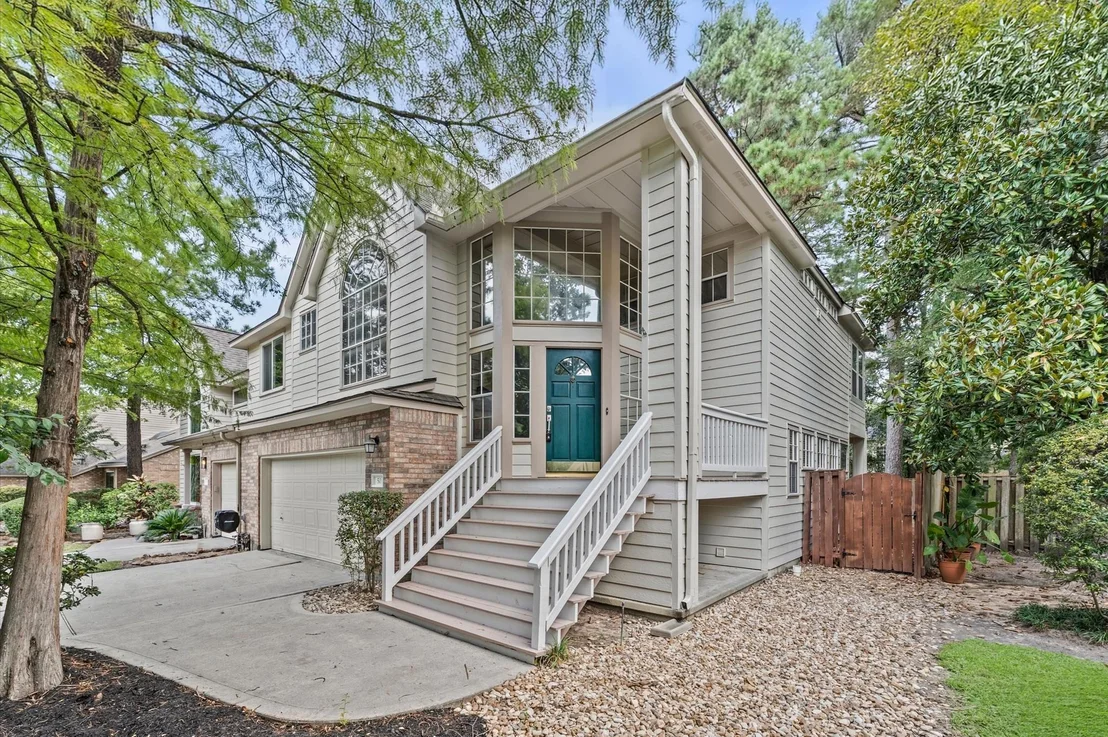 Photo of 50 Lakeridge Drive