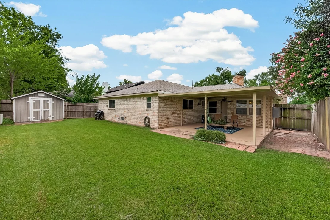 Photo of 9618 Springmont Drive