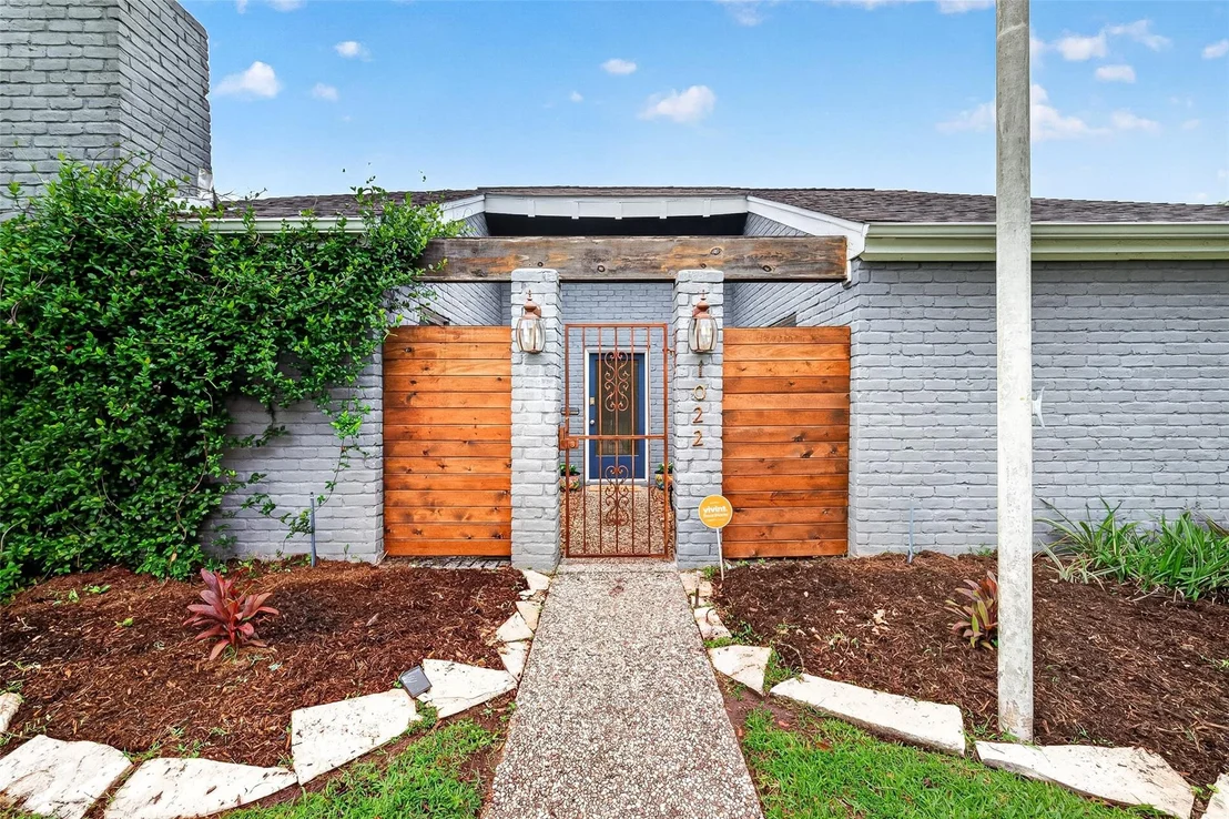 Photo of 1022 Apache Falls Drive