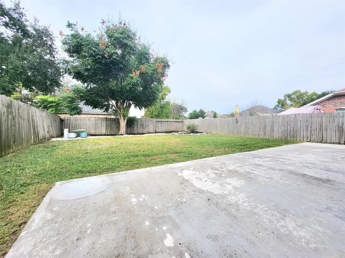 Photo of 8722 Ashlawn Drive