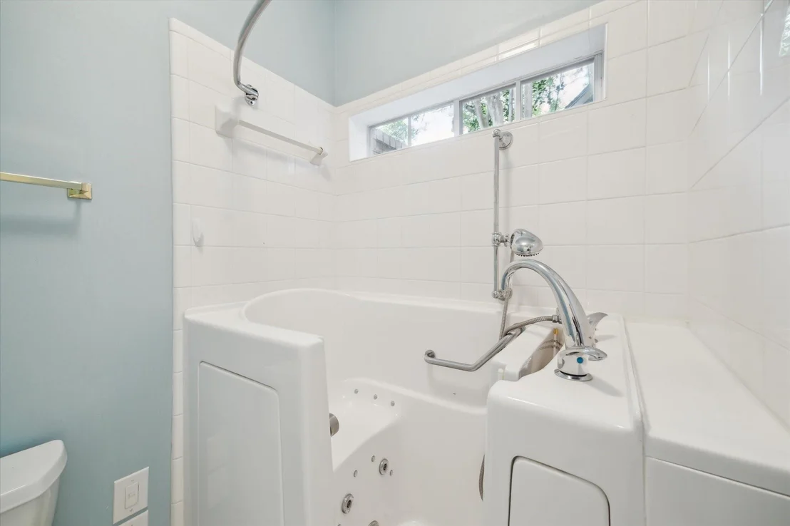 Photo of 18 Prism Cove Place