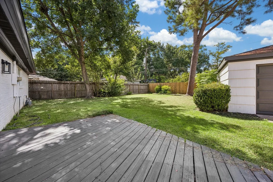 Photo of 6027 Valkeith Drive