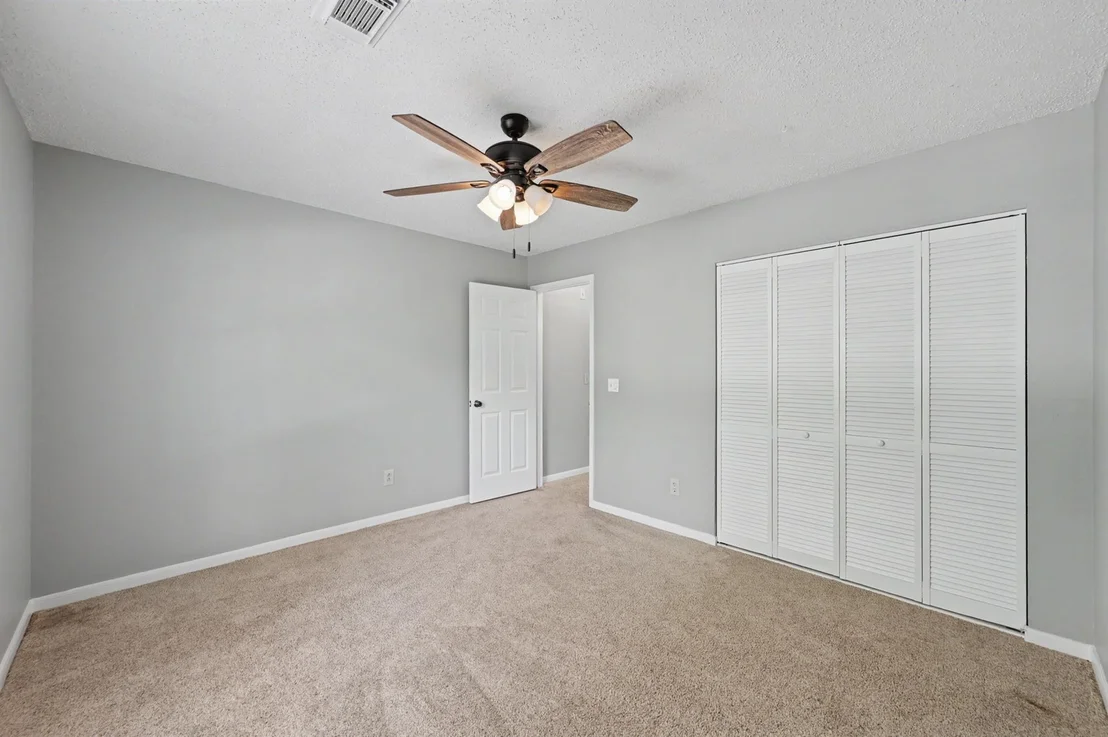 Photo of 80 Eagle Rock Circle