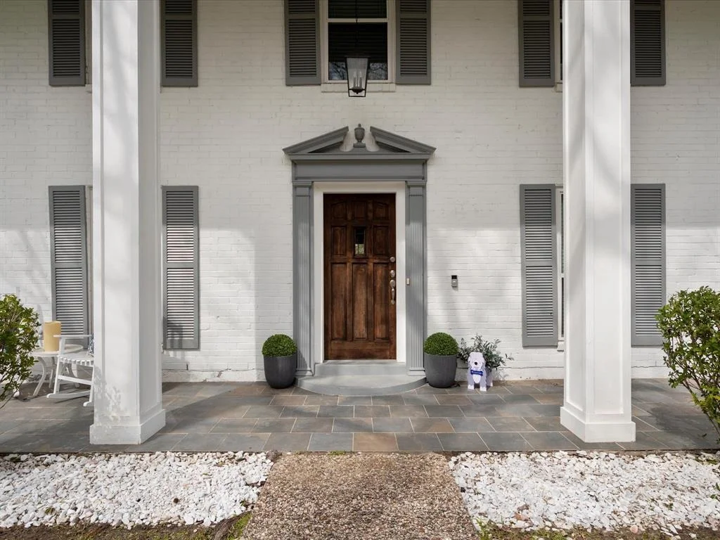 Photo of 551 Hermitage Court