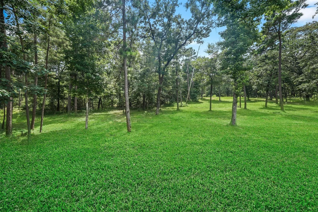 Photo of 577 Winding River Road