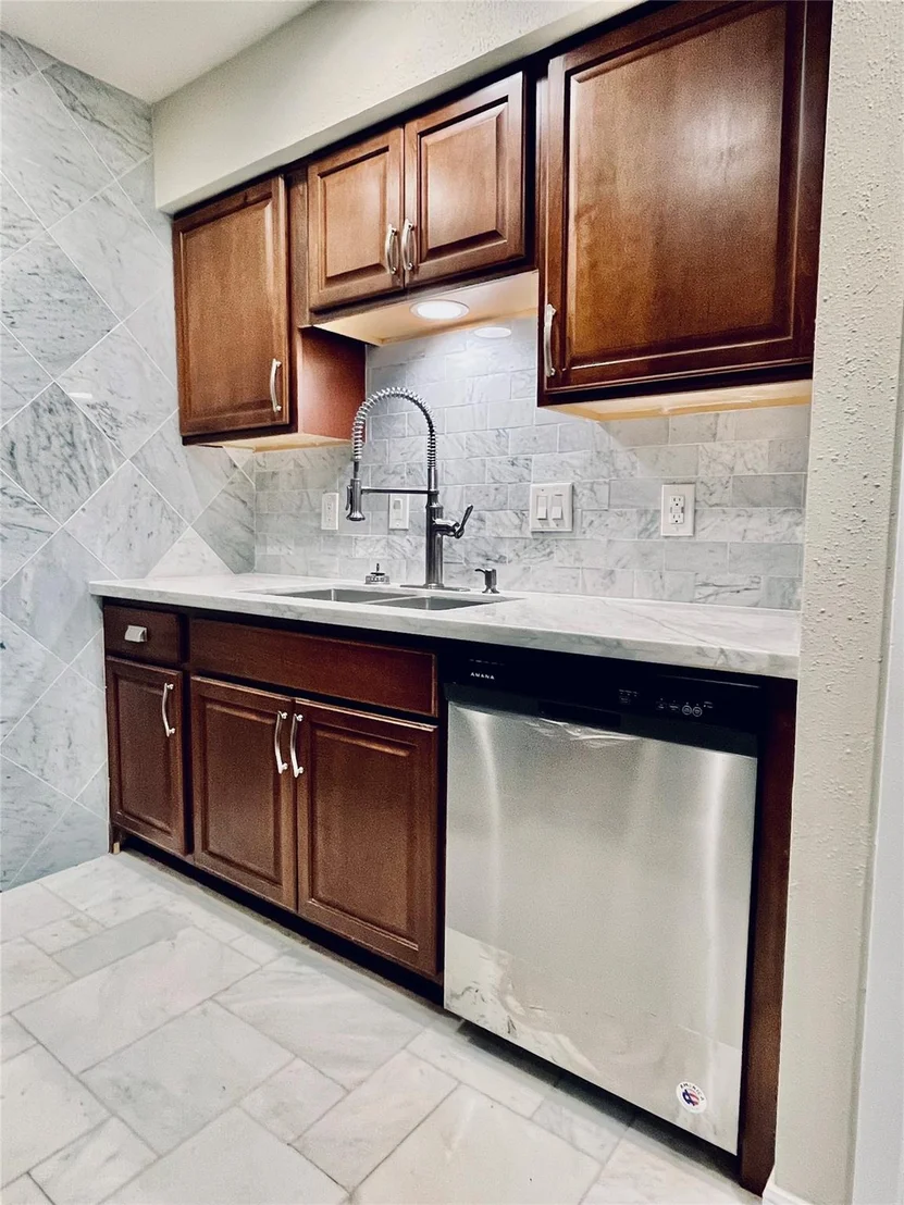 Photo of Unit 85 at 7575 Katy Freeway