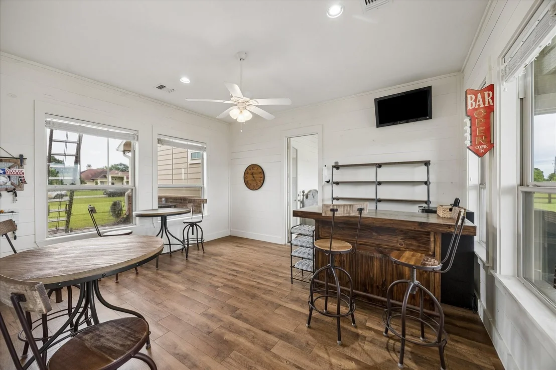Photo of 2135 Blue Jay Way