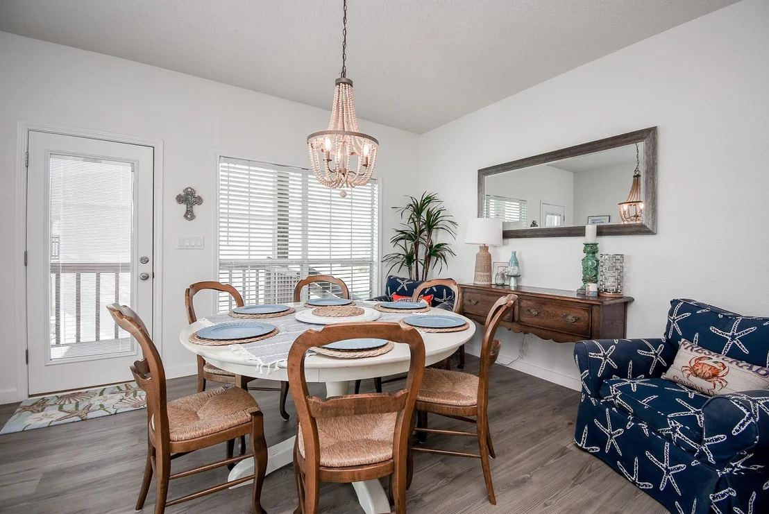 Photo of 1504 W Bayshore Drive