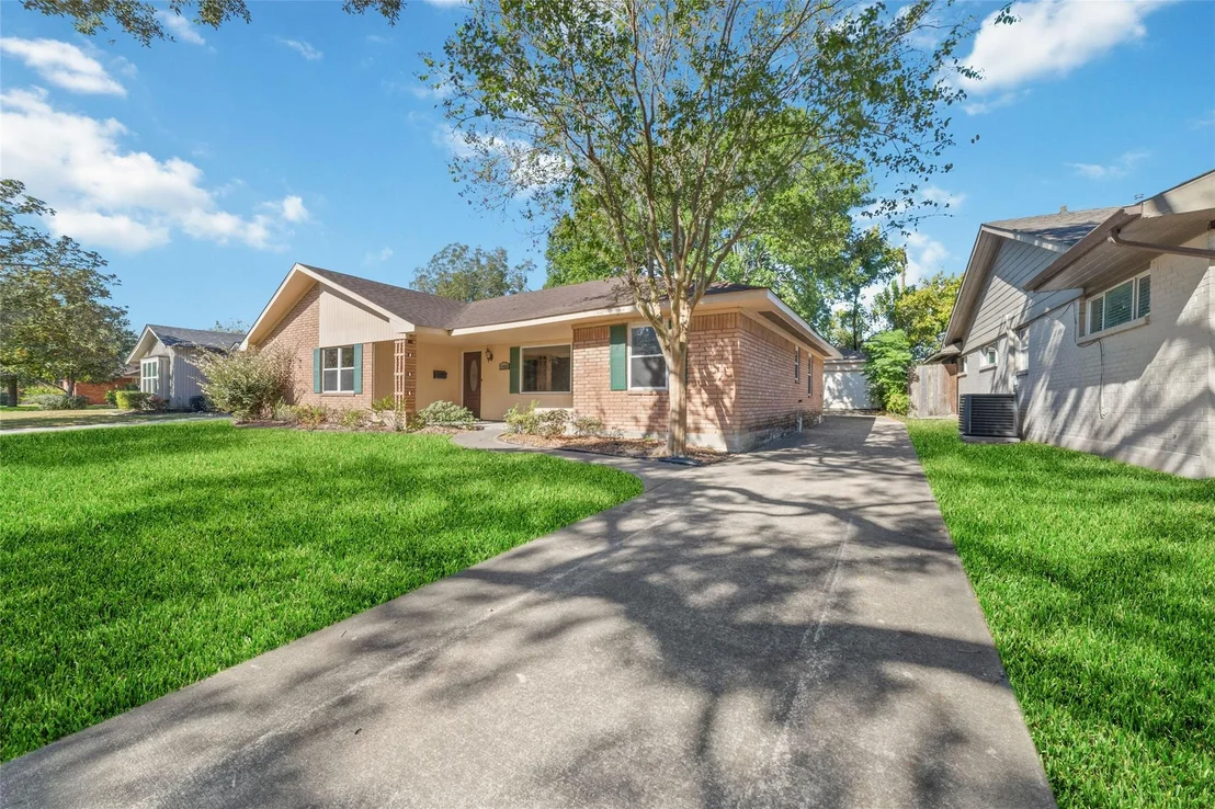 Photo of 11426 Endicott Lane