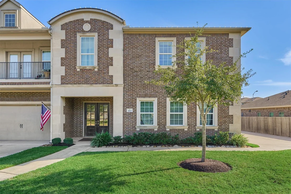 Photo of 2113 Solstice Boulevard