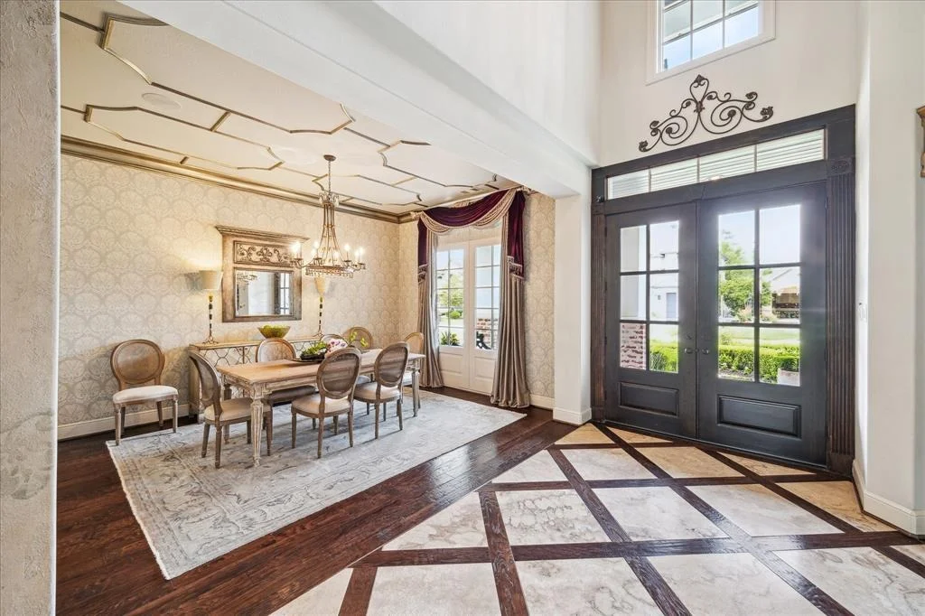 Photo of 23 E Loftwood Circle