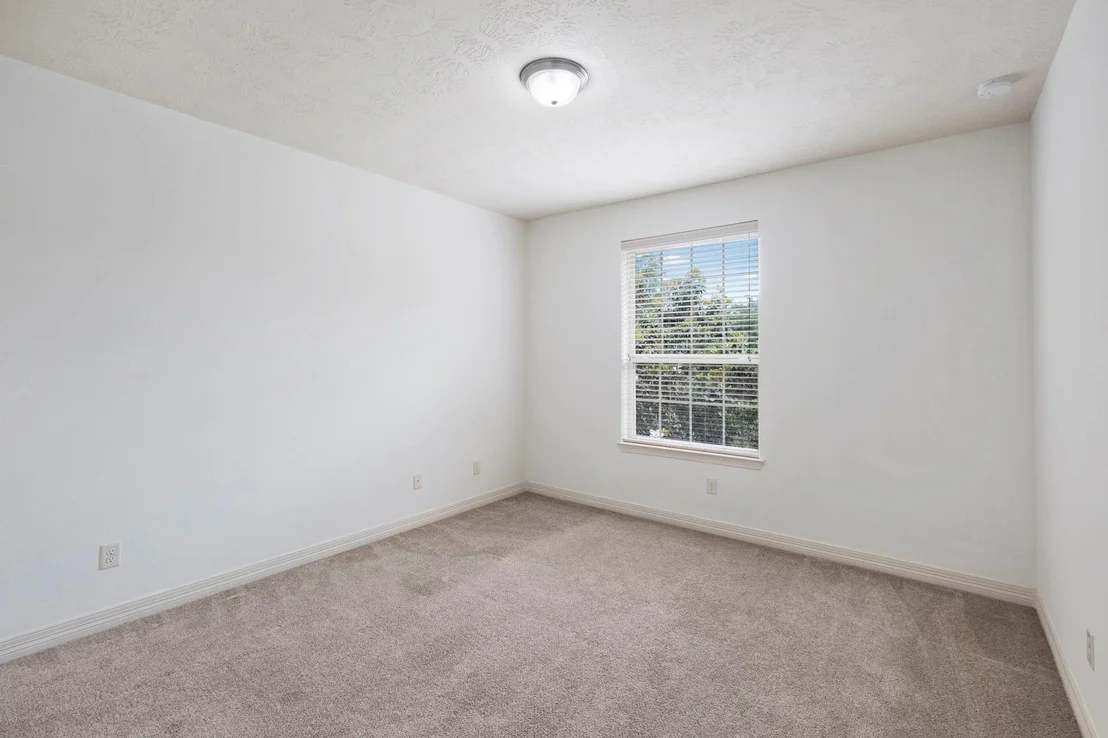 Photo of 28003 Iberville Glen Drive