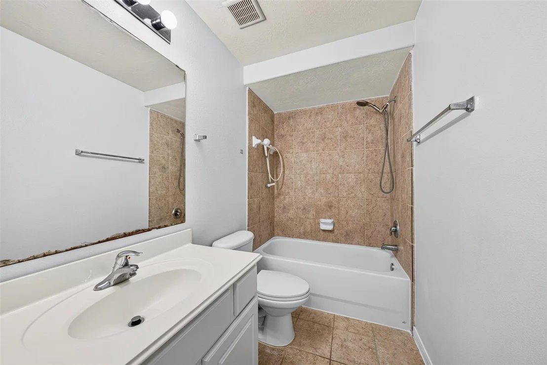 Photo of 11023 Leigh Woods Drive
