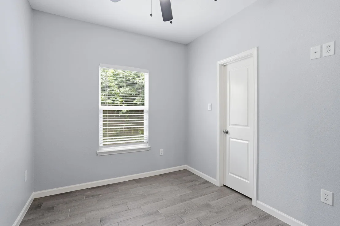 Photo of 16919 Balmoral