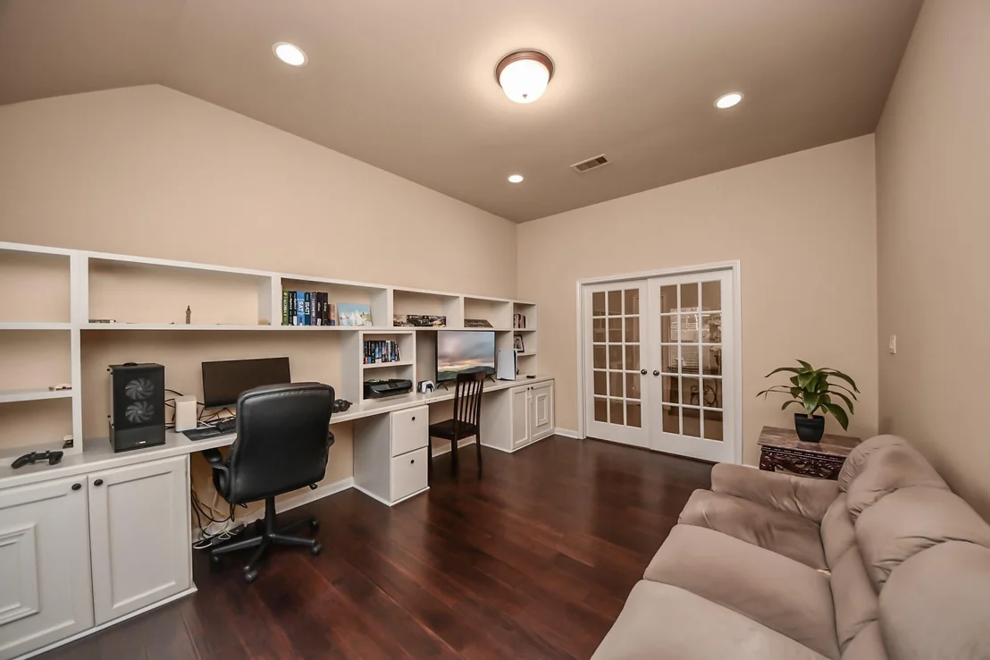 Photo of 28010 Hollyfare Drive