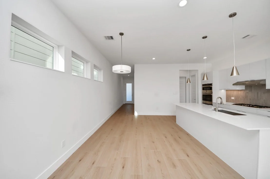 Photo of 2106 Diagonal Lane