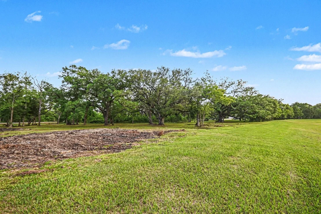 Photo of 375 Thousand Oaks Drive