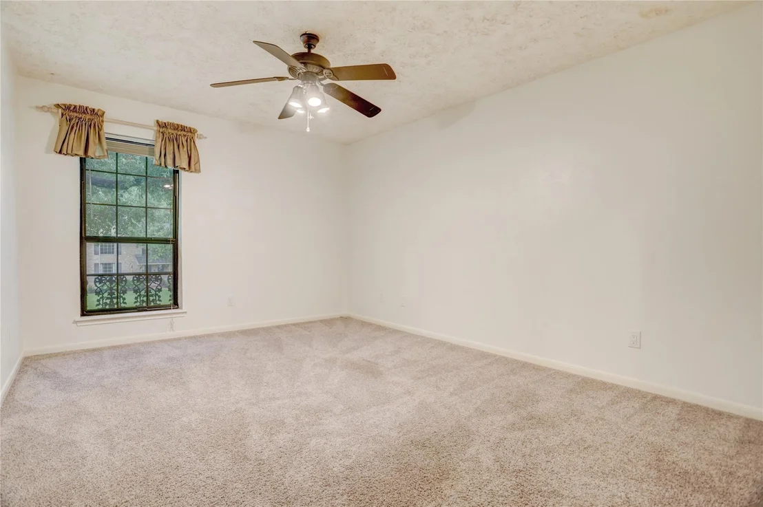 Photo of 602 Windsor Glen Drive