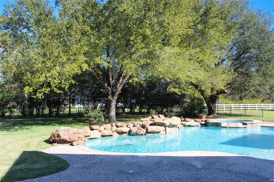 Photo of 19907 Stone Lake Circle