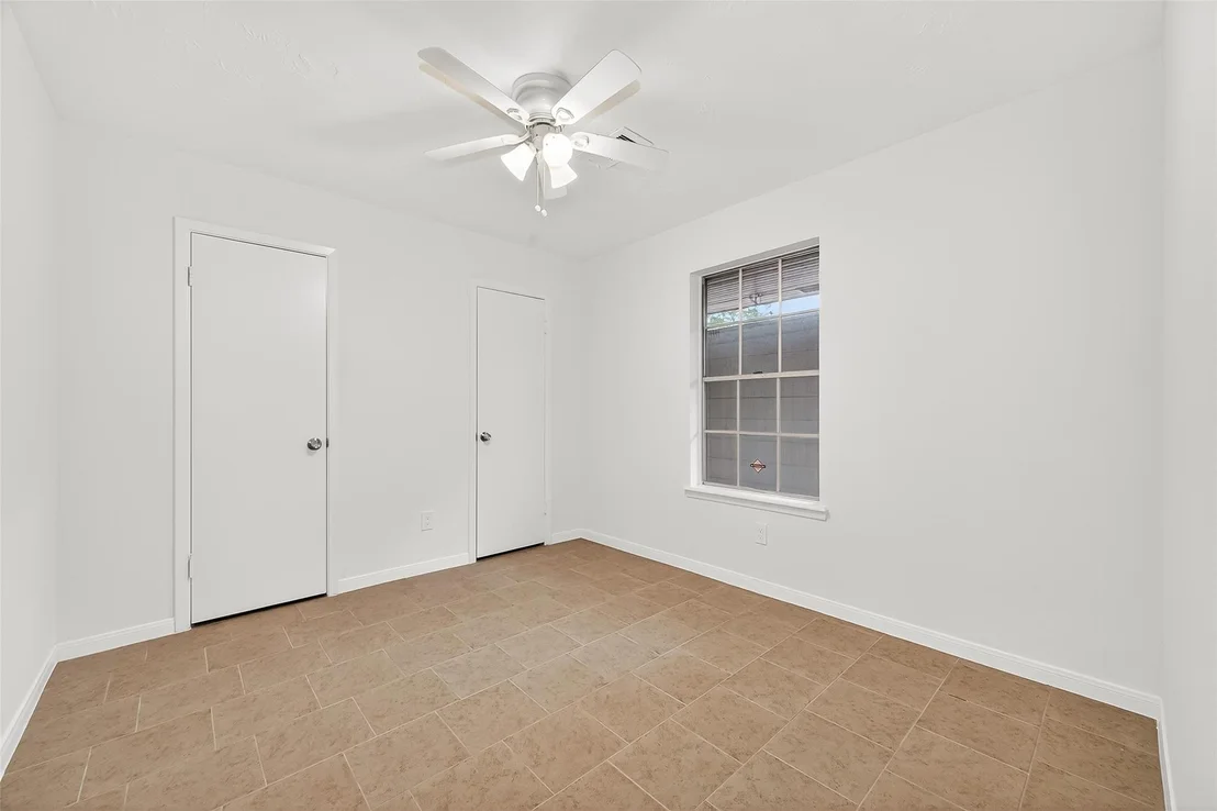 Photo of 11811 Rowan