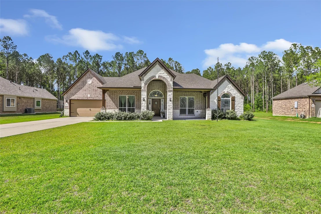 Photo of 1360 Road 66113