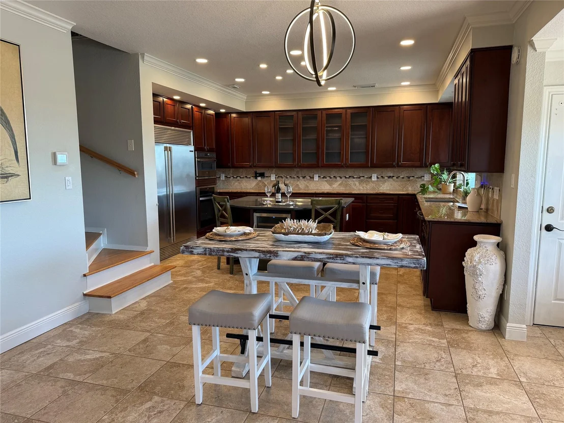 Photo of 1339 Outrigger