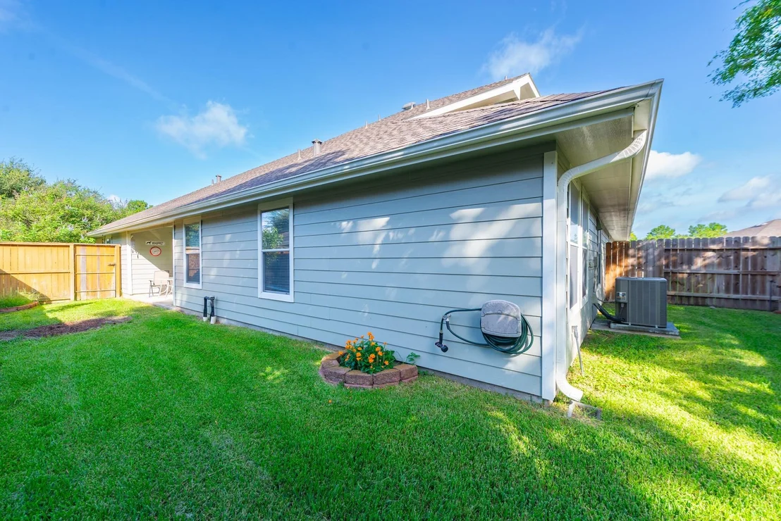 Photo of 5335 Greenbrae Lane
