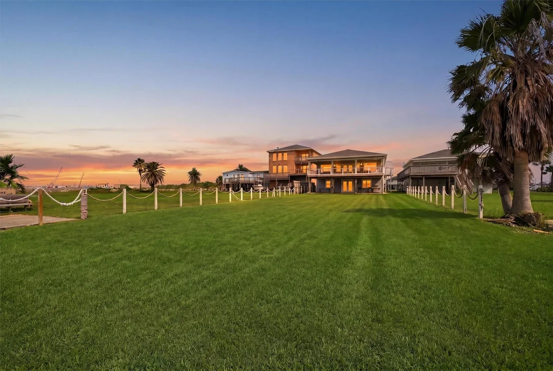 Photo of 7712 Channelview Drive