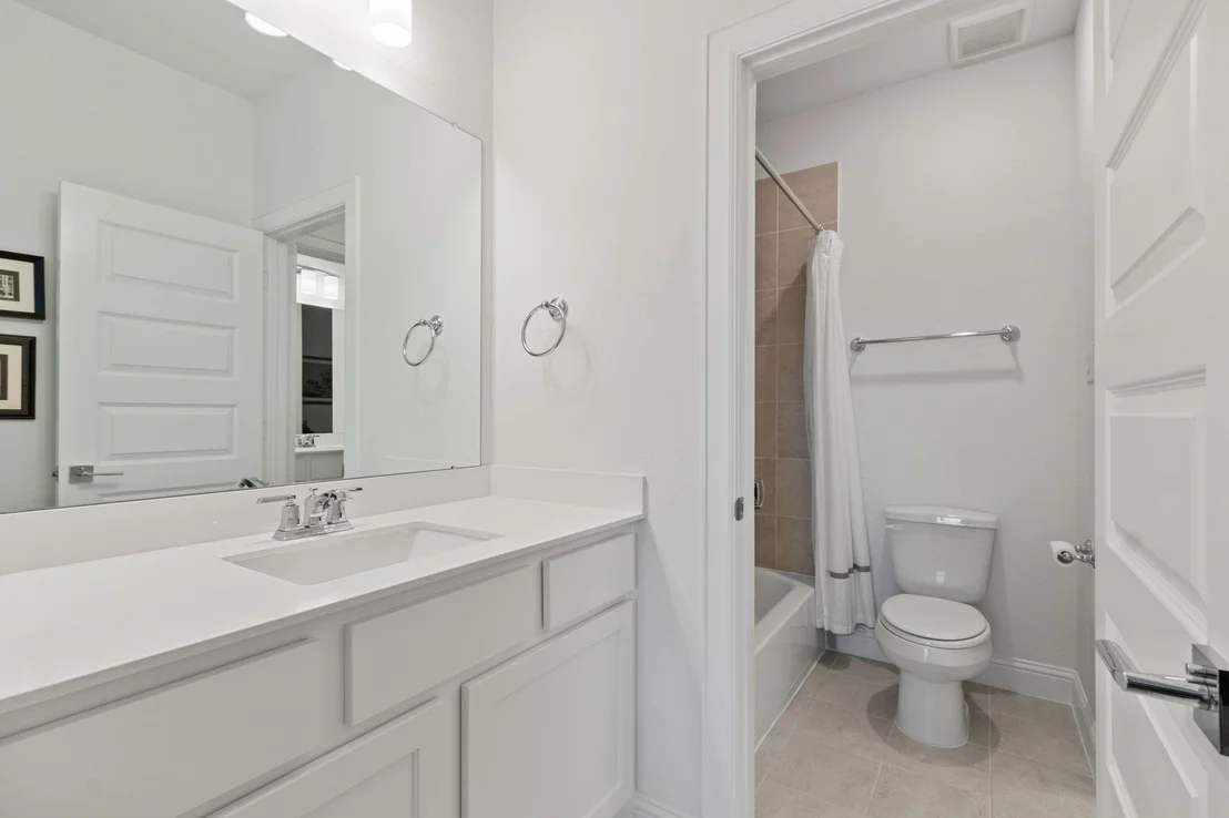 Photo of 902 Falcon Hollow Lane